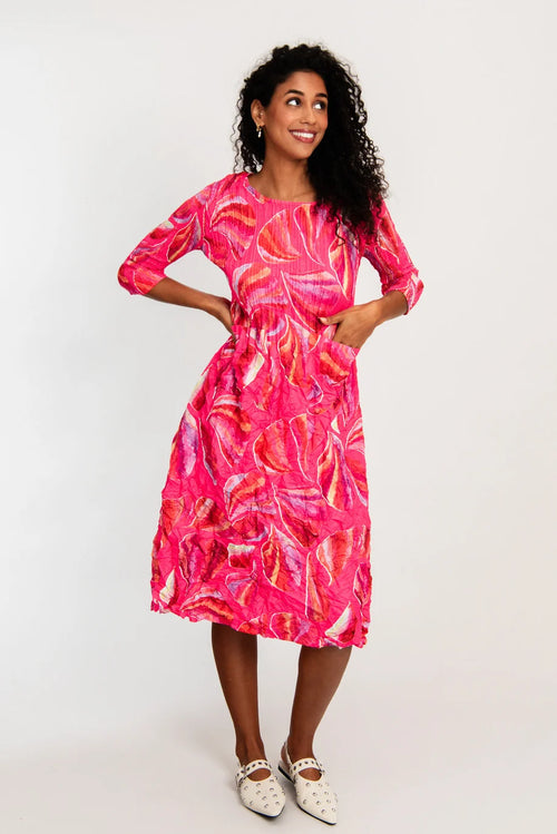Alquema - 3/4 Sleeve Smash Pocket Dress in Coral Paradise