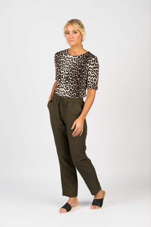 VASSALLI - Leopard Print 3/4 Sleeve Round Neck Top