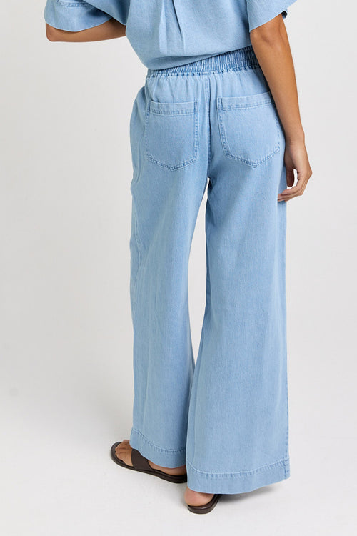 Betty Basics - Saffra Relax Leg Jean