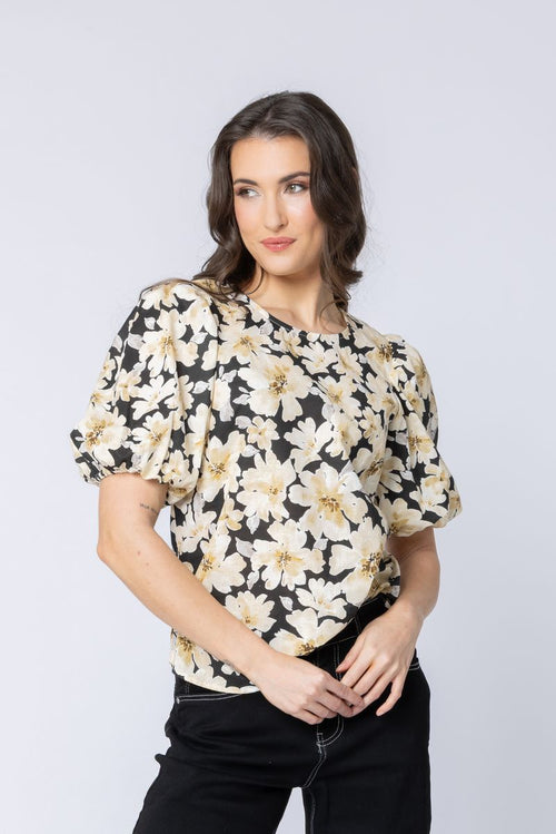 Seeking Lola - Relaxed Carefree Top