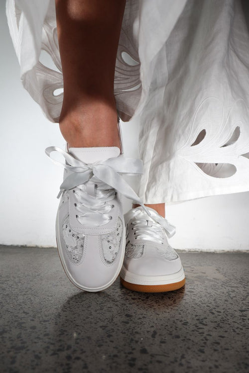 MINX - LACEY Sneaker In White Lace