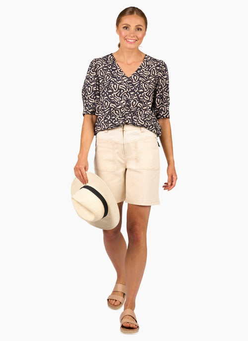 KNEWE - SPIN Short K8016 - Natural Denim