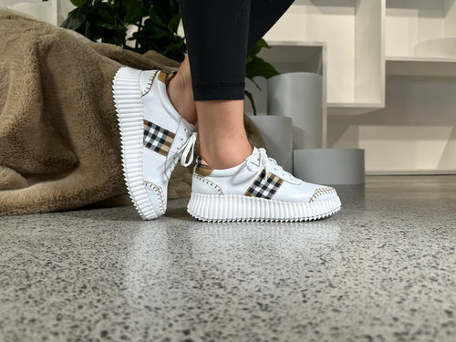 MINX - RIZZ Sneaker - White/Burberry Tan