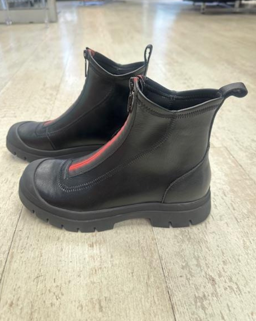 Django & Juliette - SARABI Boot Black/Red