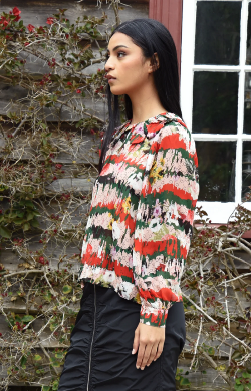 COOP - TRUFFLE RUFFLE Top - Smell the Roses