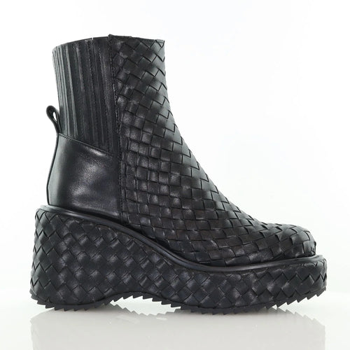 MINX - TOKYO  Weave Boot - Black