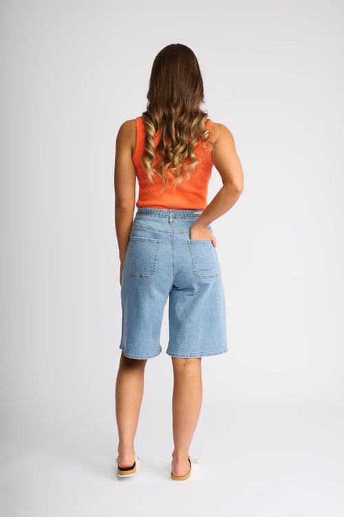 KNEWE - ZURI Short - Light Wash Blue Denim