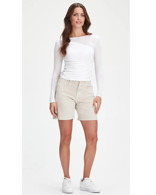 Junkfood - Bronte short in Neutral