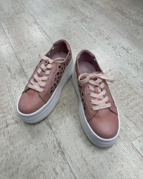 Hinako -Stockton in Blush