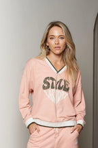 Style Laundry - Heart V Neck Sweat in Pink