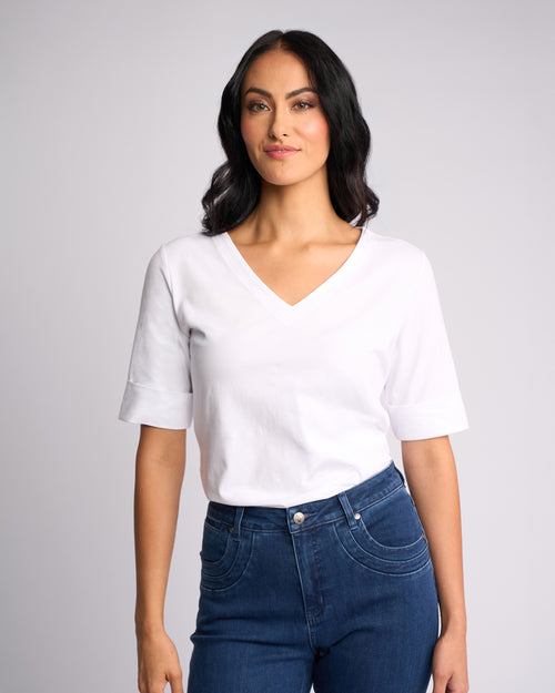 Vassalli - V Neck Top in White